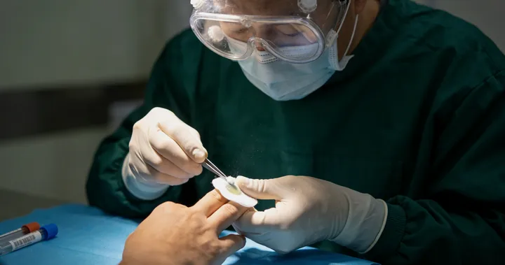 余庆亲子鉴定采样现场