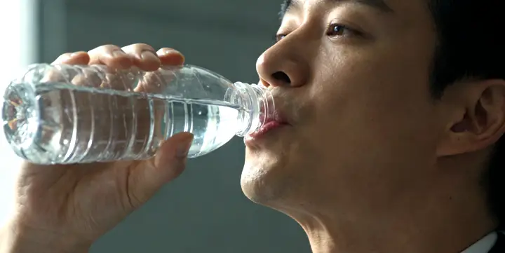 图们家庭进行亲子鉴定咨询场景